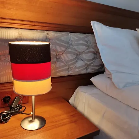 Sea Siren 1bd Near Sea Garden By Apartmax Апартамент Варна