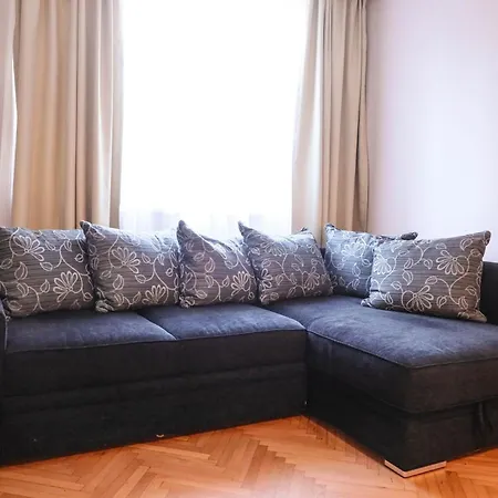 Sea Siren 1bd Near Sea Garden By Apartmax