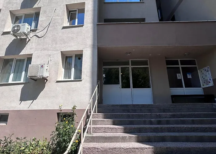 Sea Siren 1bd - Near Sea Garden, Free Garage & Ev Friendly Apartment Varna